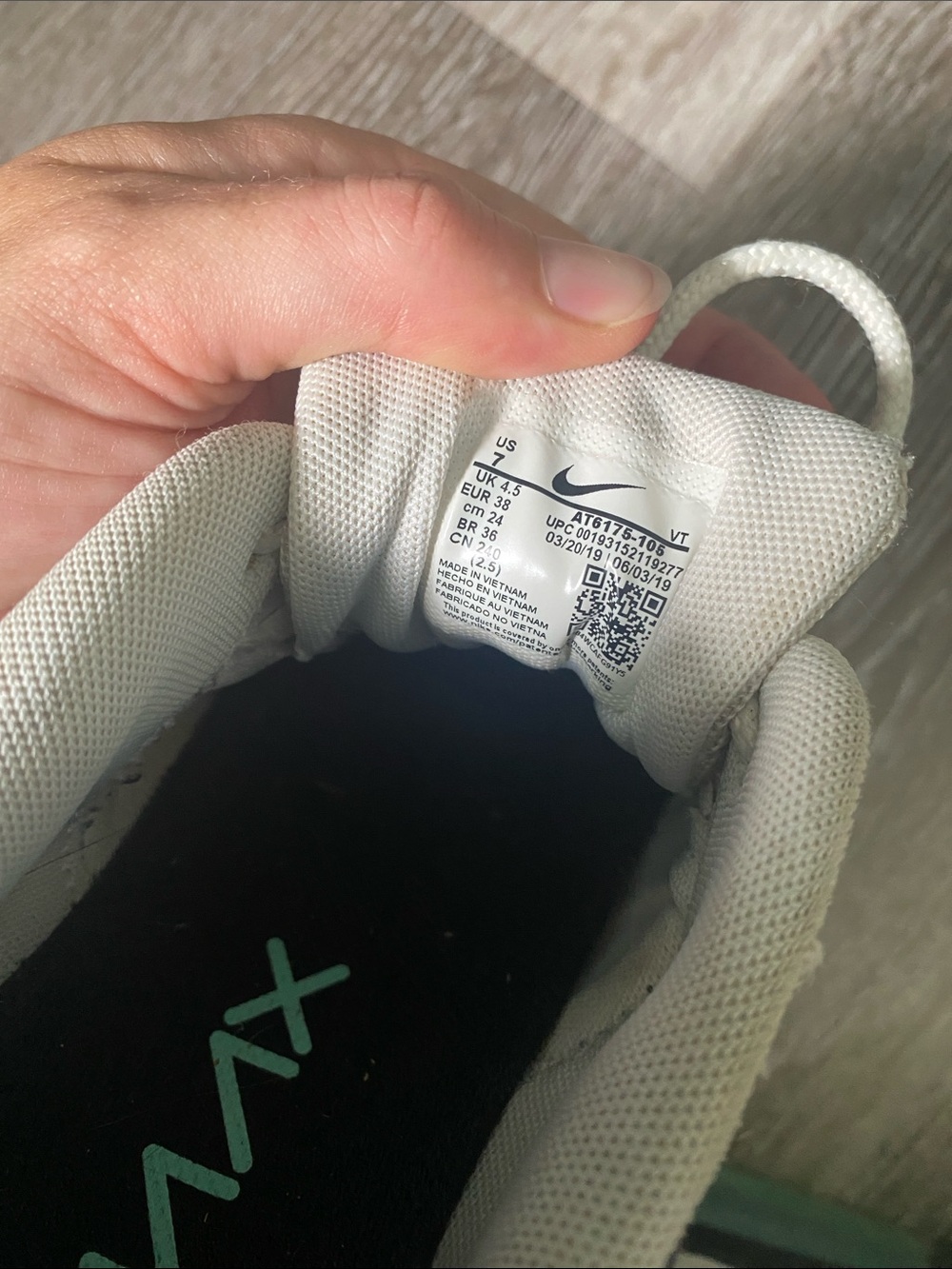 Nike Cream, Black & Teal Runner Sneakers - Picture 8 of 9